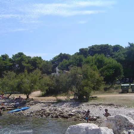 Wunderschoene In Ugljan Mit Terrasse By Interhome * Susica