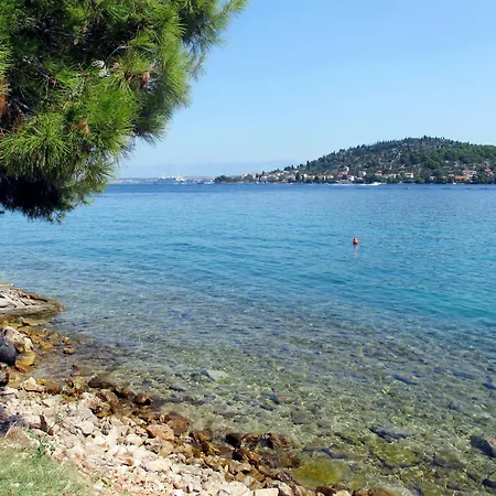 Wunderschoene In Ugljan Mit Terrasse By Interhome Apartment Susica