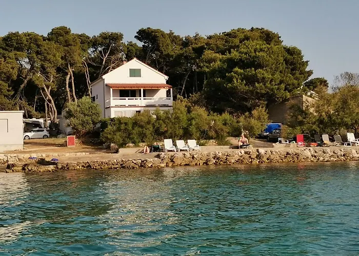 Wunderschoene In Ugljan Mit Terrasse By Interhome