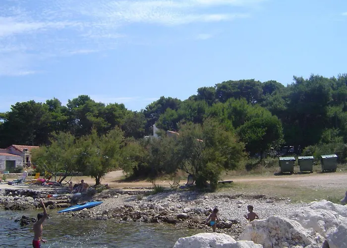 Wunderschoene In Ugljan Mit Terrasse By Interhome * Sušica