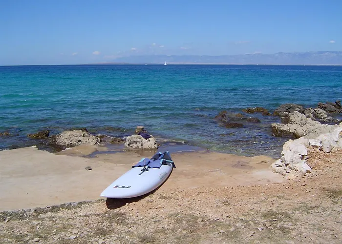 Wunderschoene In Ugljan Mit Terrasse By Interhome Apartman