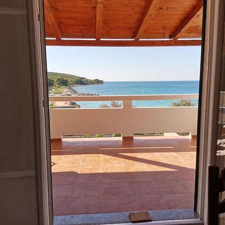 Wunderschoene In Ugljan Mit Terrasse By Interhome *